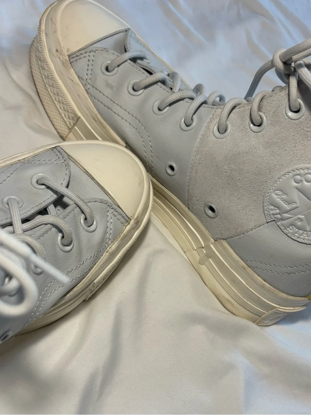 Converse Chuck Taylor High Top Platform Sneakers Women’s 8.5 / Men’s 6.5